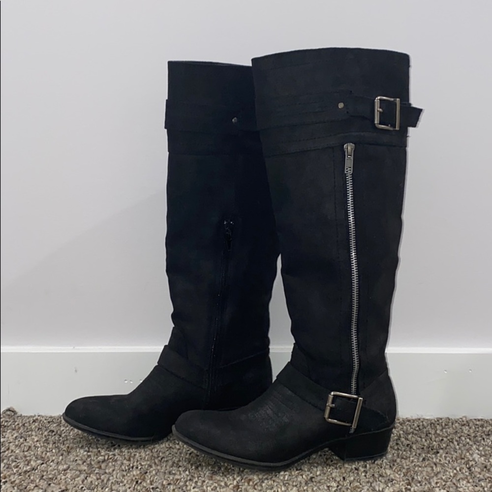 Black boots